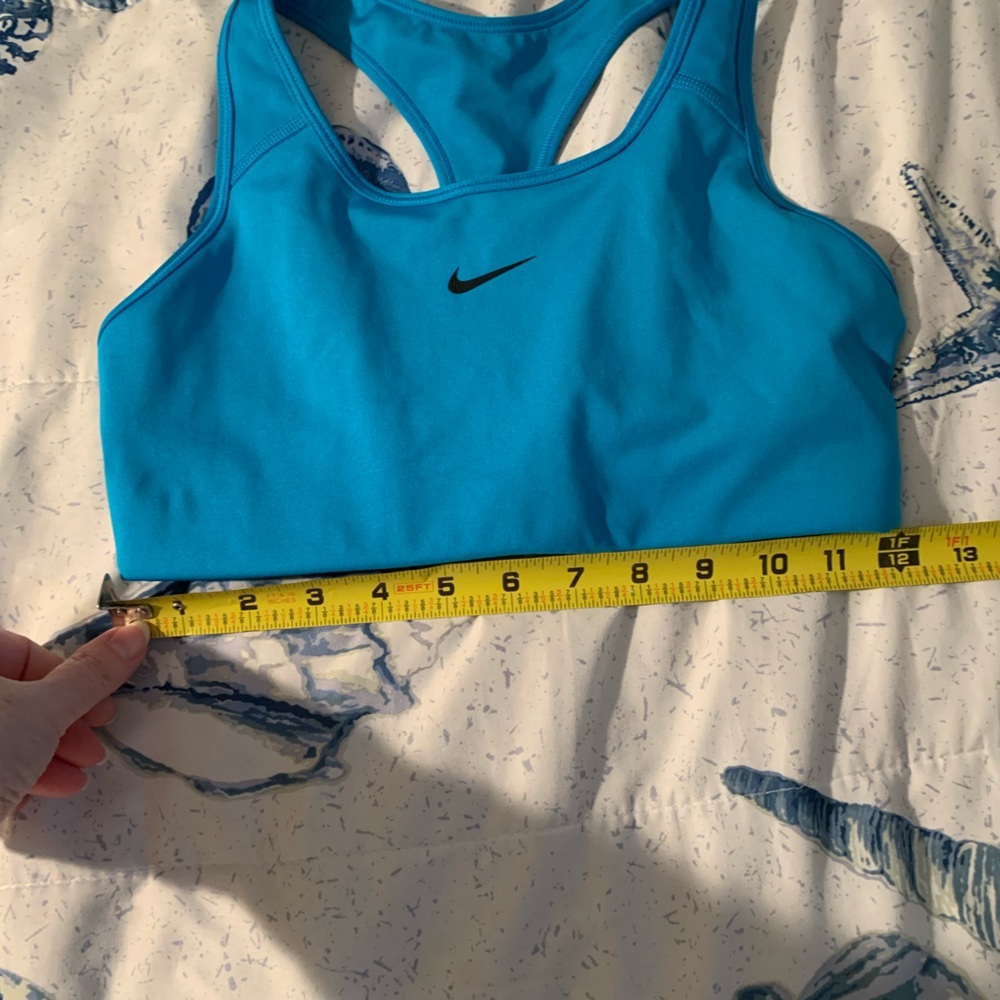 EUC Nike Women's Vibrant Blue Sports Bra size Medium - Picture 4 of 4